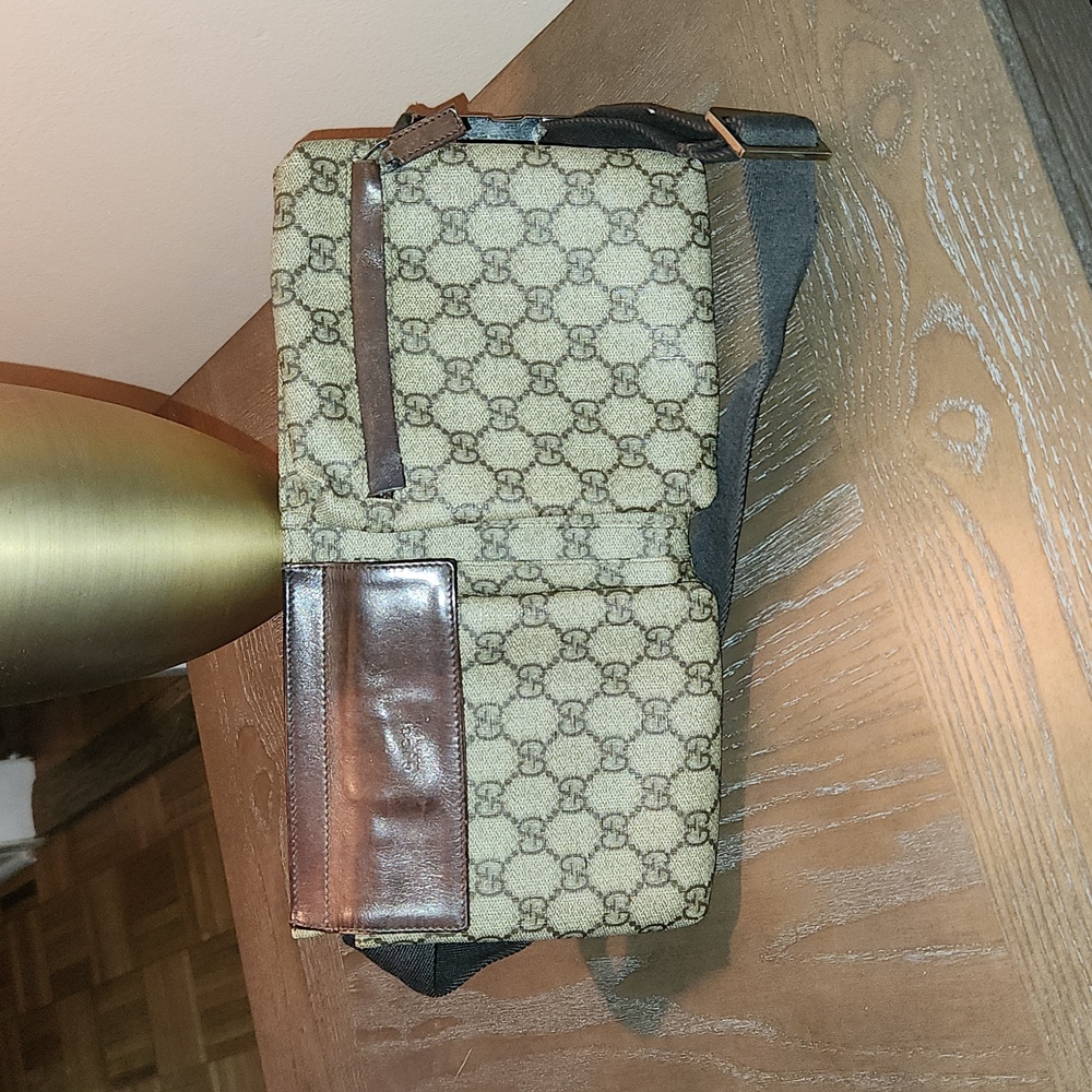 Authentic Gucci Fanny bag